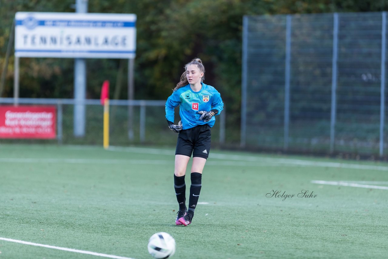 Bild 226 - F SSC Hagen Ahrensburg - SV Frisia 03 Risum-Lindholm : Ergebnis: 2:0